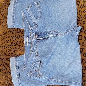 Bandolino blu size 14 capri jeans